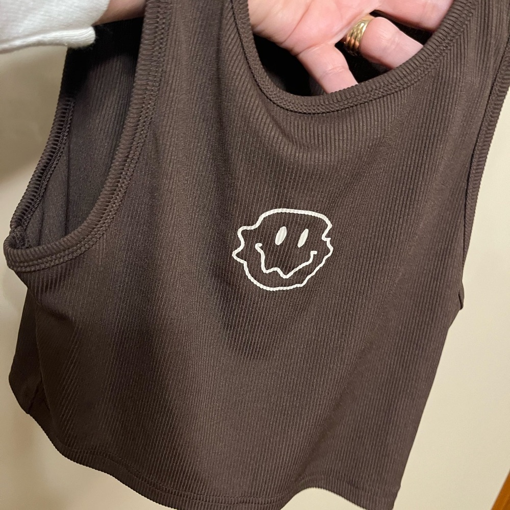 Brown crop tank